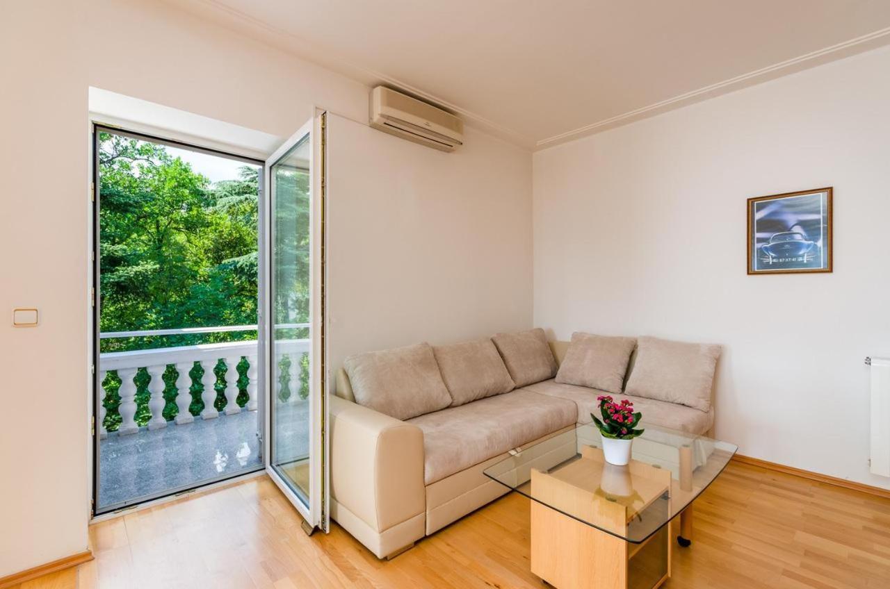 Jurincic Apartment Crikvenica Room photo